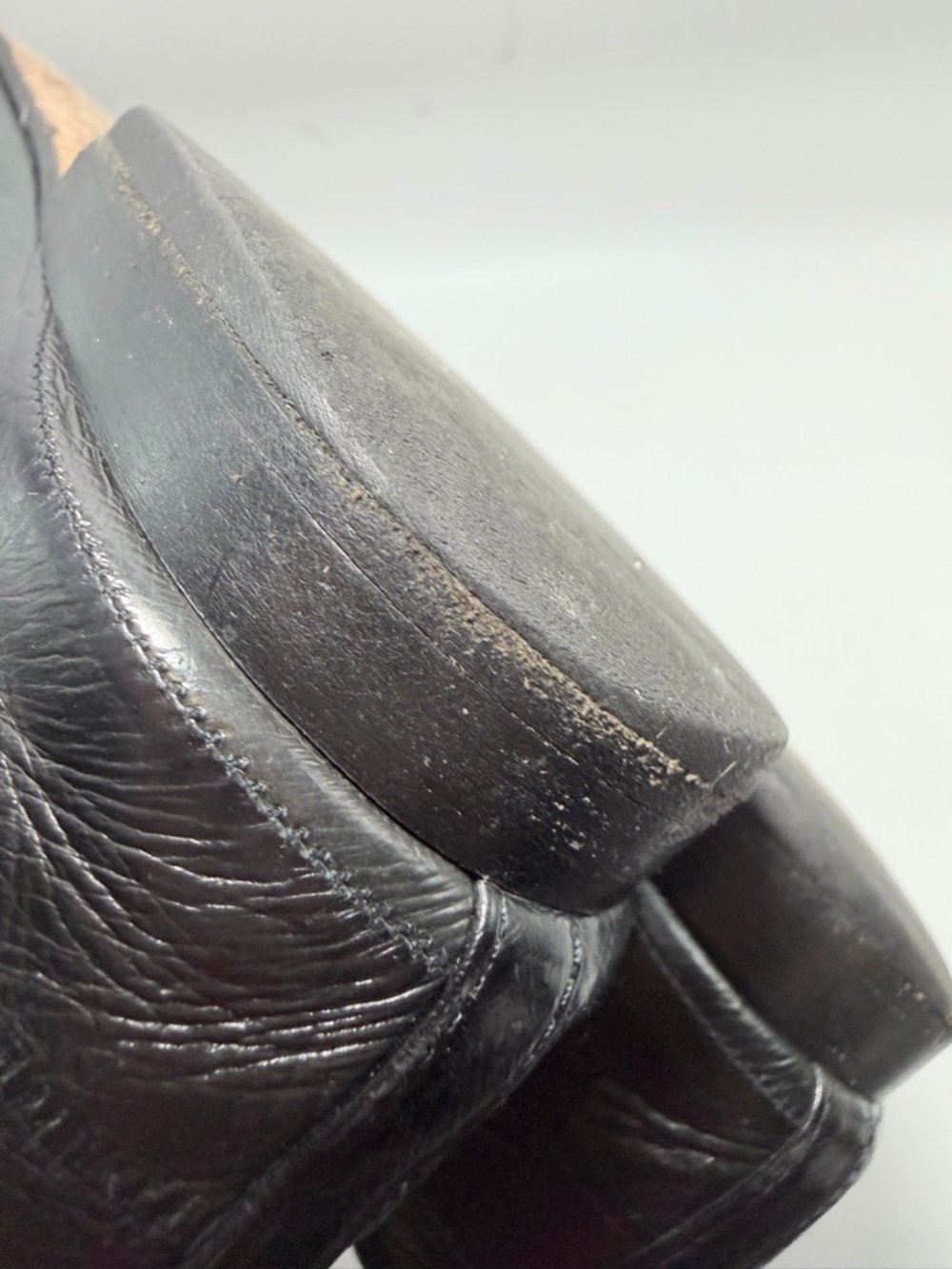 CHANEL Black and Cream Leather Cap-Toe Ballet Flats with CC Logo - Picture 9 of 16